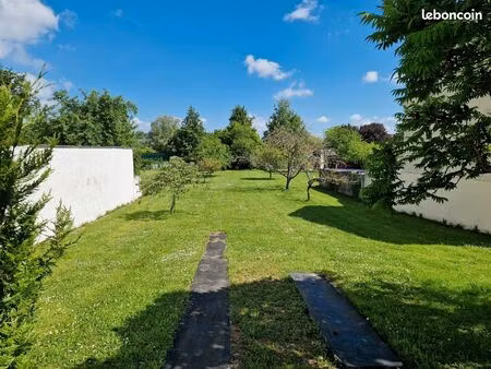 vends terrain fismes