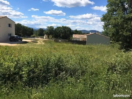 terrain constructible à vendre à rivières de theyrargues