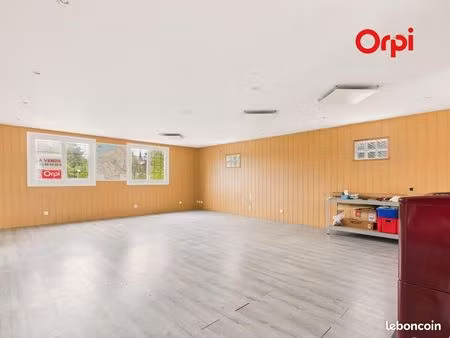 local commercial 135 m²