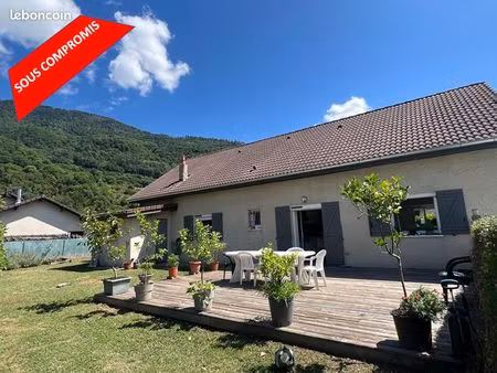 maison 7 pièces 155 m²