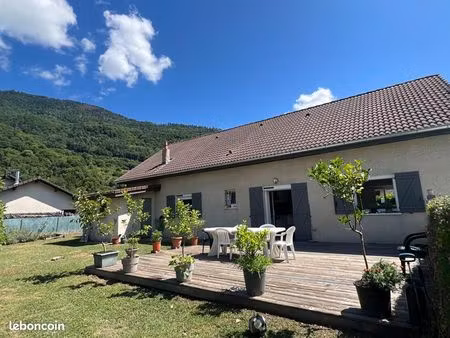 maison 7 pièces 157 m²