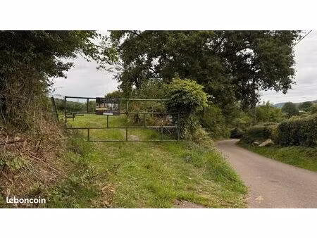 local 800 m² saint-martin-du-puy