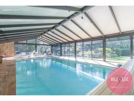 maison 10 pièces 432 m²