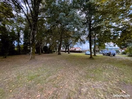 maison avec terrain de 6000 m2