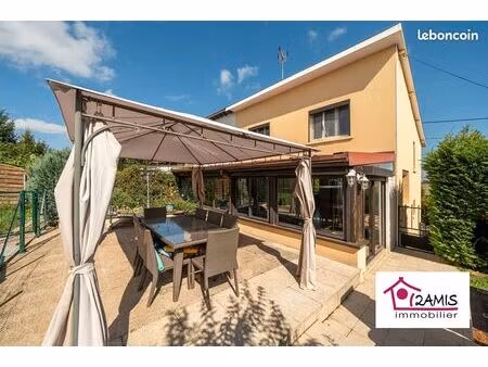 maison de village 7 pièces 140 m²