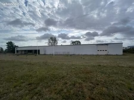 local industriel 1 400 m²