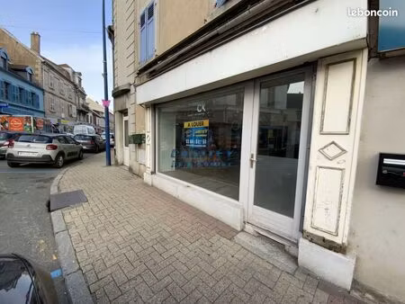 local commercial 25 m² lure