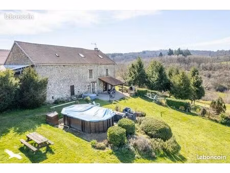 maison charmante avec vue