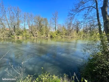 terrain de loisirs en bordure du loing