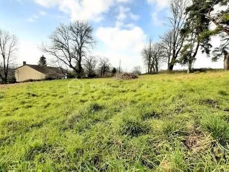 terrain 2 390 m² montrol senard