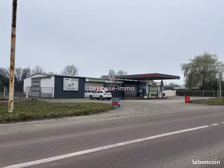 local 747 m² beuzeville