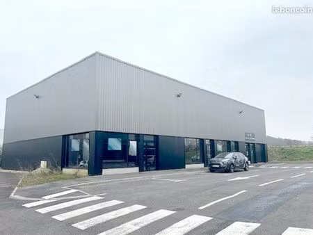 local commercial 323 m²
