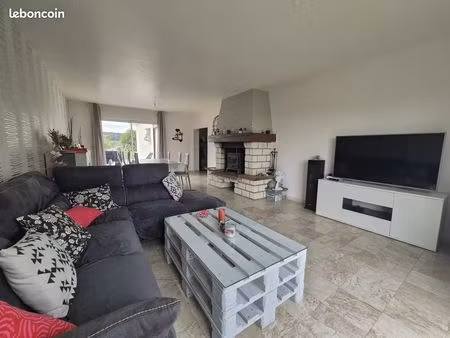 maison 8 pièces 235 m²