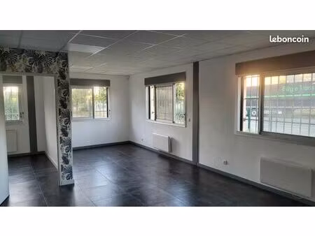 local professionnel bureau  atelier