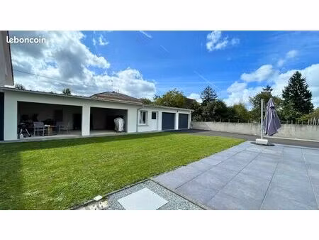 propriété 5 pièces 104 m²