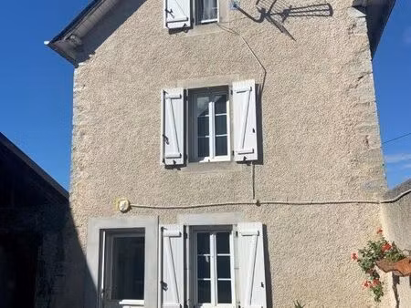 vends bearnaise avec 2 granges sur 4880 m²