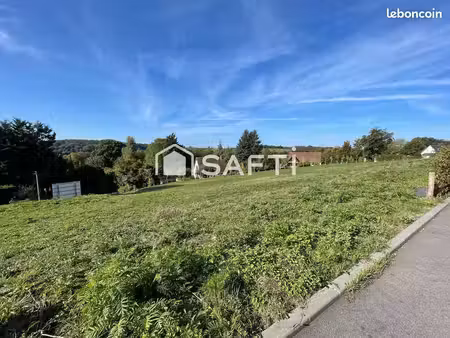 terrain 941 m² ry