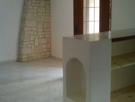 appartement t2 rustrel