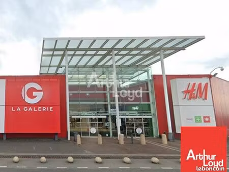 local commercial 109 m² chauray