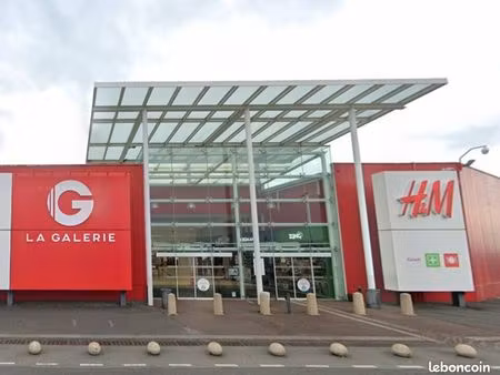 local commercial 93 m² chauray
