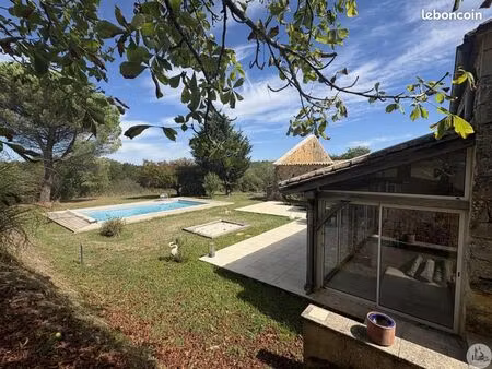 maison 6 pièces 300 m²