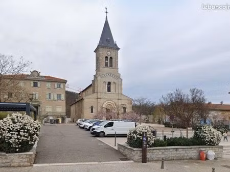 commerce beauté/coiffure 70 m²