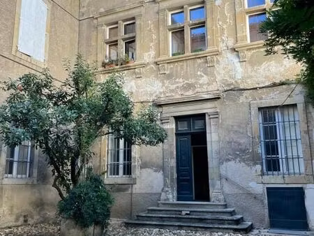 bureau 60 m²