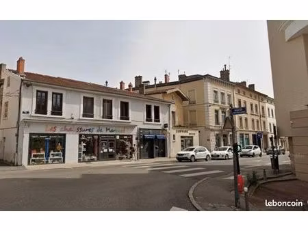 commerce mobilier/décoration 29 m²