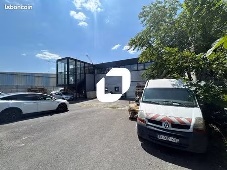 local d'activité 1 293 m²