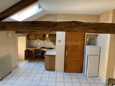 immeuble mixte de 147 m² à salles-curan