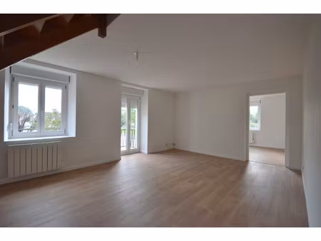 appartement duplex refait à neuf à longevelle sur le doubs