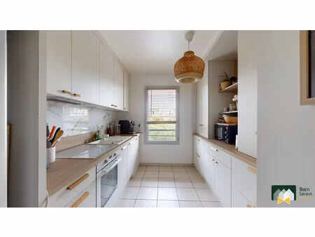 appartement 3 chambres  avec 2 balcons et stationnement – char