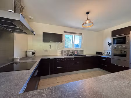 a vendre  à 15 min de périgueux (24000)  charmante villa t.4. de plain pied en parfait éta