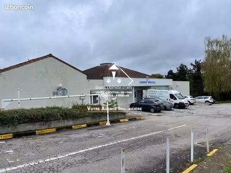 local commercial 216 m²