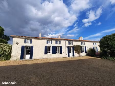 propriété 7 pièces 245 m²