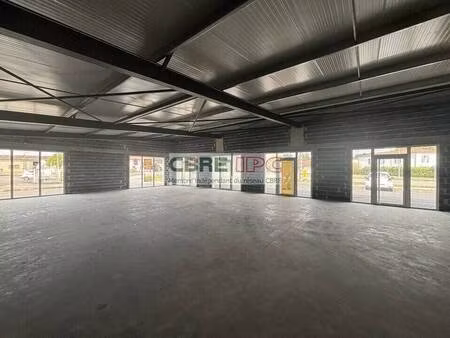 local commercial à louer