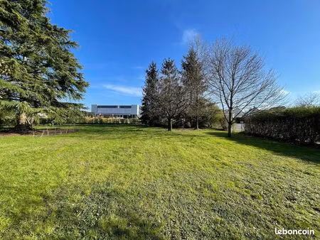 terrain 1400 m² la milesse
