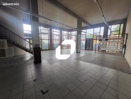 local commercial 429 m²