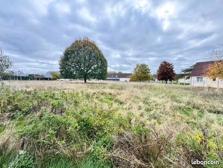 terrain 2 021 m² aubigne racan