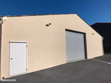 local ou box de stockage