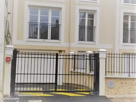 parking 6 m² saint leu la foret