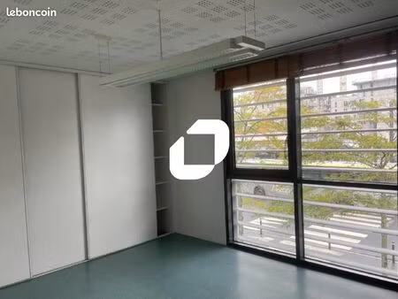 bureaux 128 m²