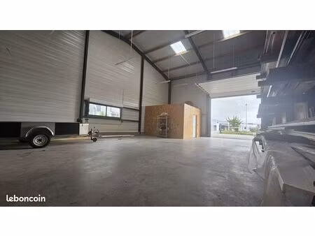 local 135 m² cheix-en-retz