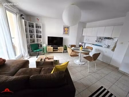 appartement 3 pièces 60 m²