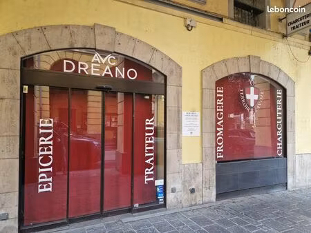 murs commerciaux + appartement (à créer)