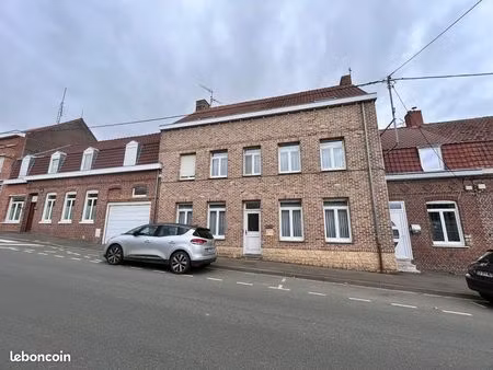 maison 10 pièces 258 m²