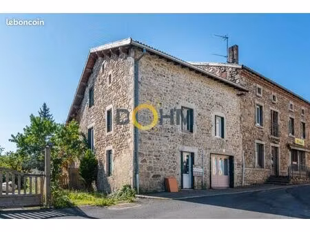 maison de village 4 pièces 136 m²