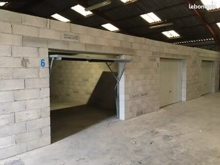 location box / garde meubles / garage