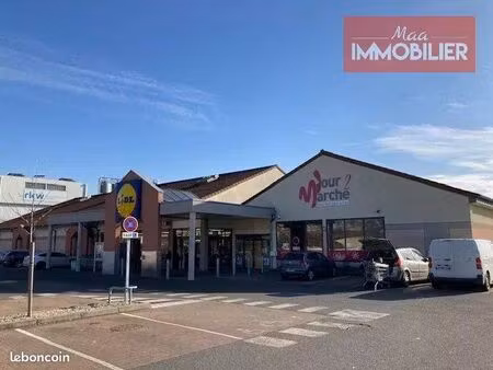 épicerie  local commercial 442 m² saint-galmier