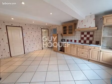 maison de ville 7 pièces 148 m²